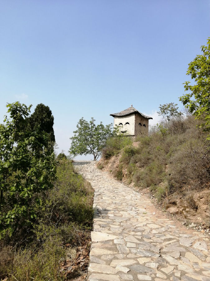 刘庚艺术馆邀请画家赴太行山采风