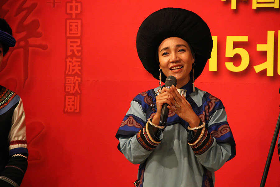 尔古阿呷饰演阿嬷.jpg